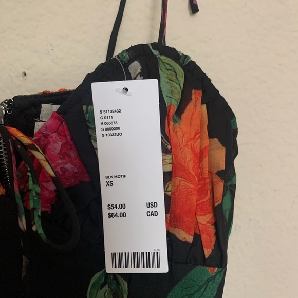 Urban Outfitters Floral Chiffon Top - Picture 4 of 5